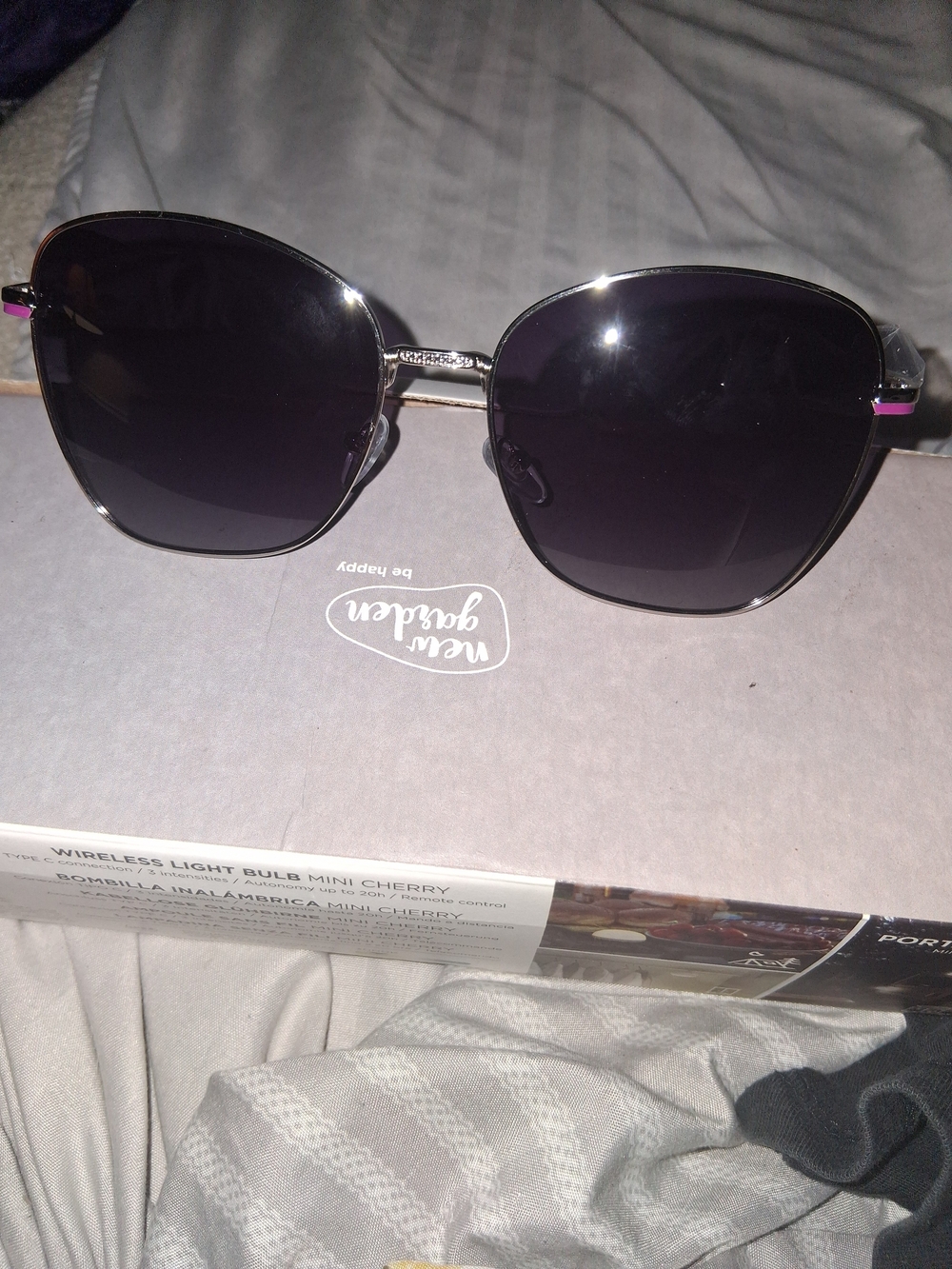 Women's Black Gradient Lens Sunglasses - Sleek Metal Frame